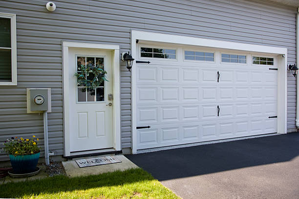 24/7 Emergency Garage Door Panel Replacement experts in Port St. John, FL